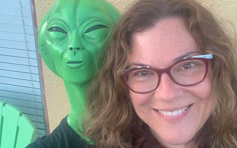 Magic of Sedona - Lisa and Alien